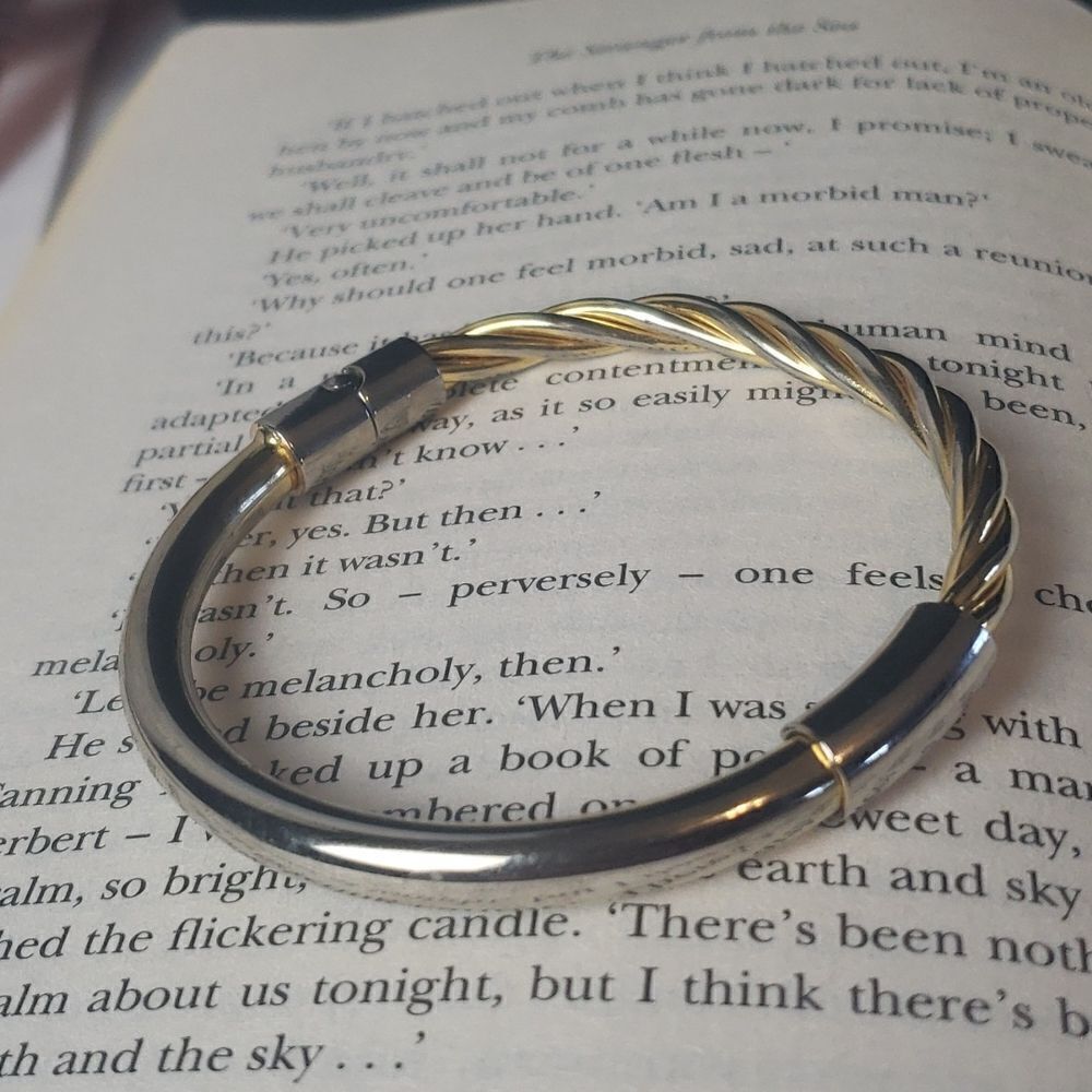 ‎Bangle Wire Bracelet - Picture 2 of 4